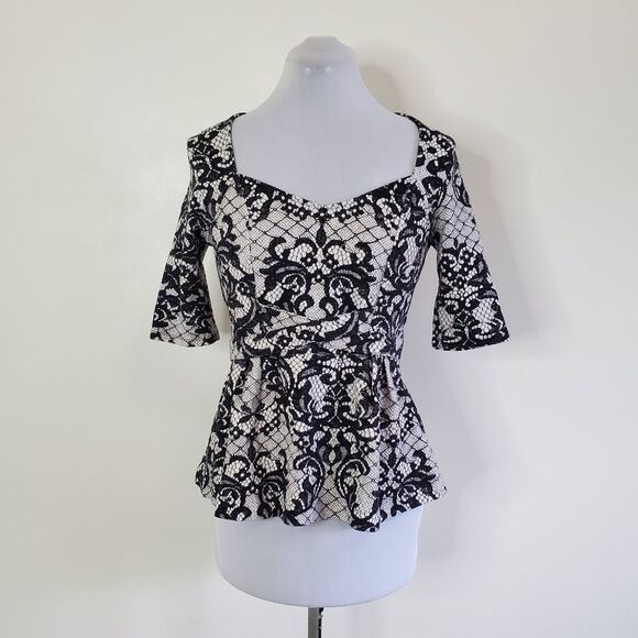Postmark Black & White Structured Top | Medium - Picture 2 of 8
